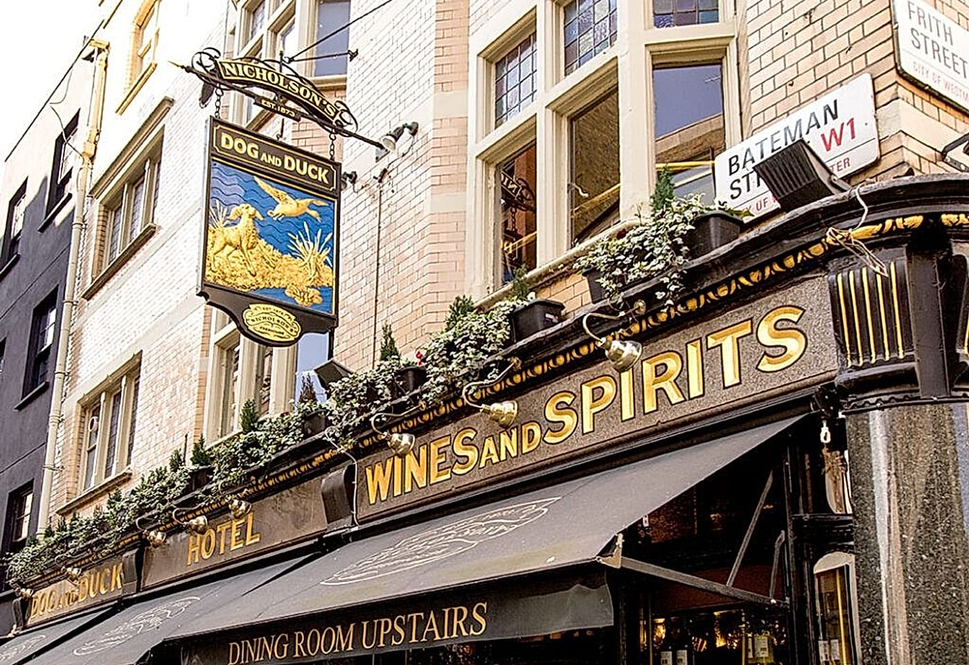 The West End pub that inspired Orwell (well, one of them): The Dog and Duck image 2