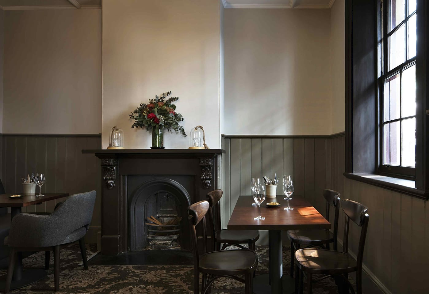 The Dundee Arms Pub, Hyatt Regency1