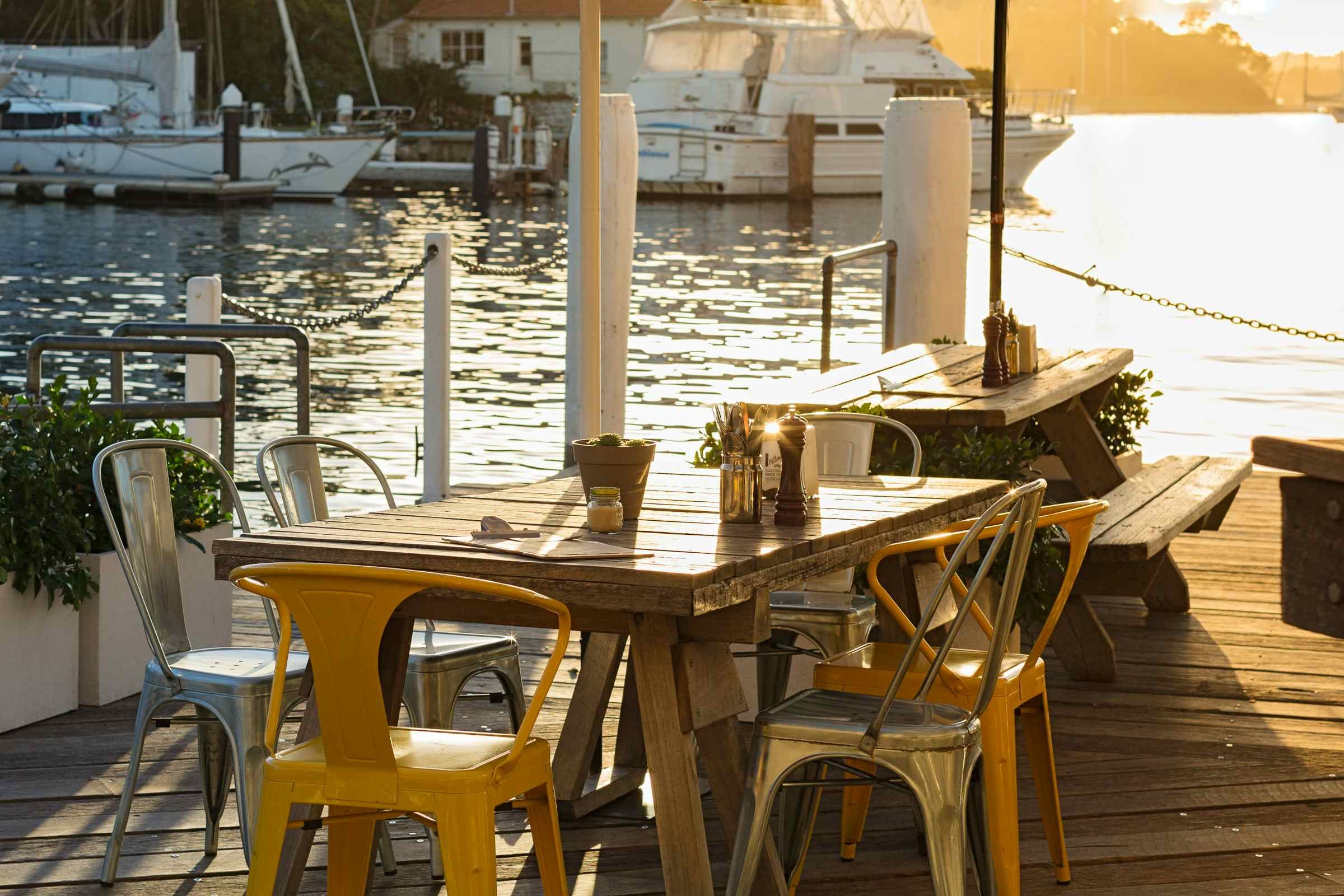 The Flying Bear Deck, Foys Kirribilli image 2