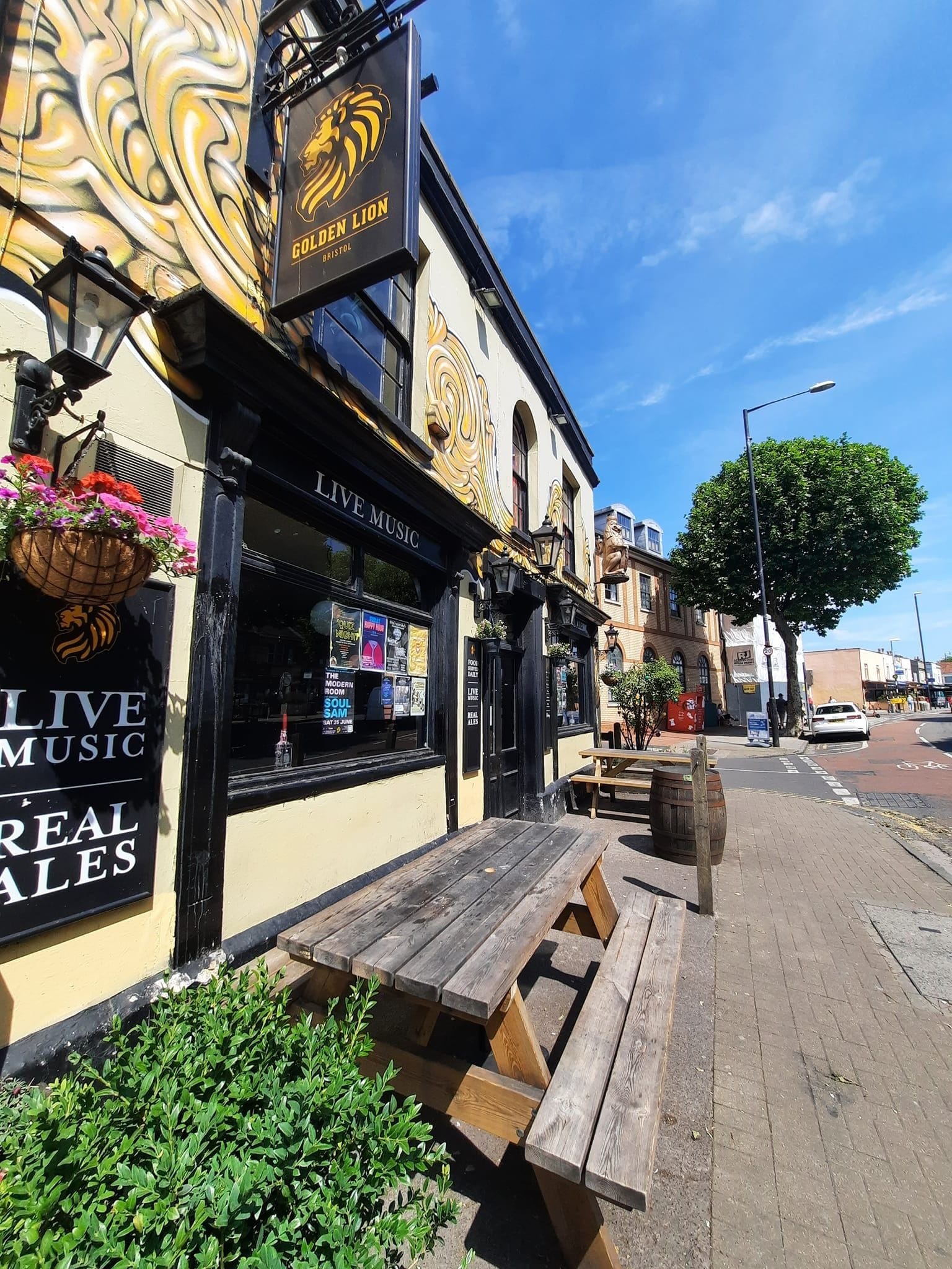 The Golden Lion Gloucester Road pub bristol