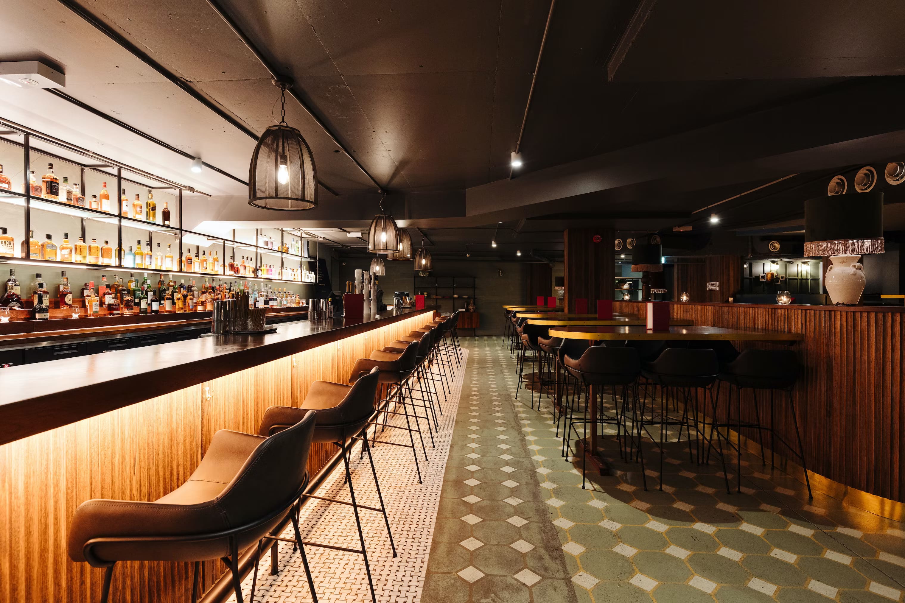 Duke's Parlour, The Island Gold Coast image 2