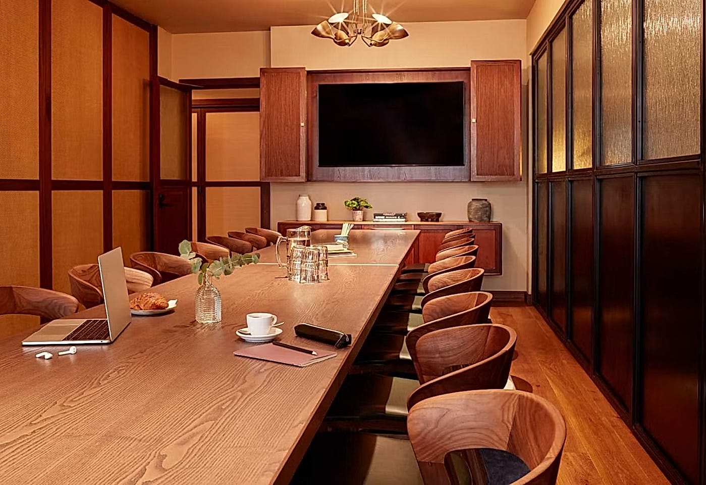 A unique meeting room that is not as laid-back as the name suggests: The Living Room, Hoxton Holborn1