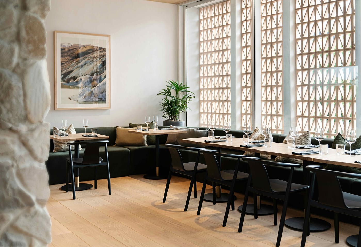 Level One, The Lodge Bar & Dining, James St image 2