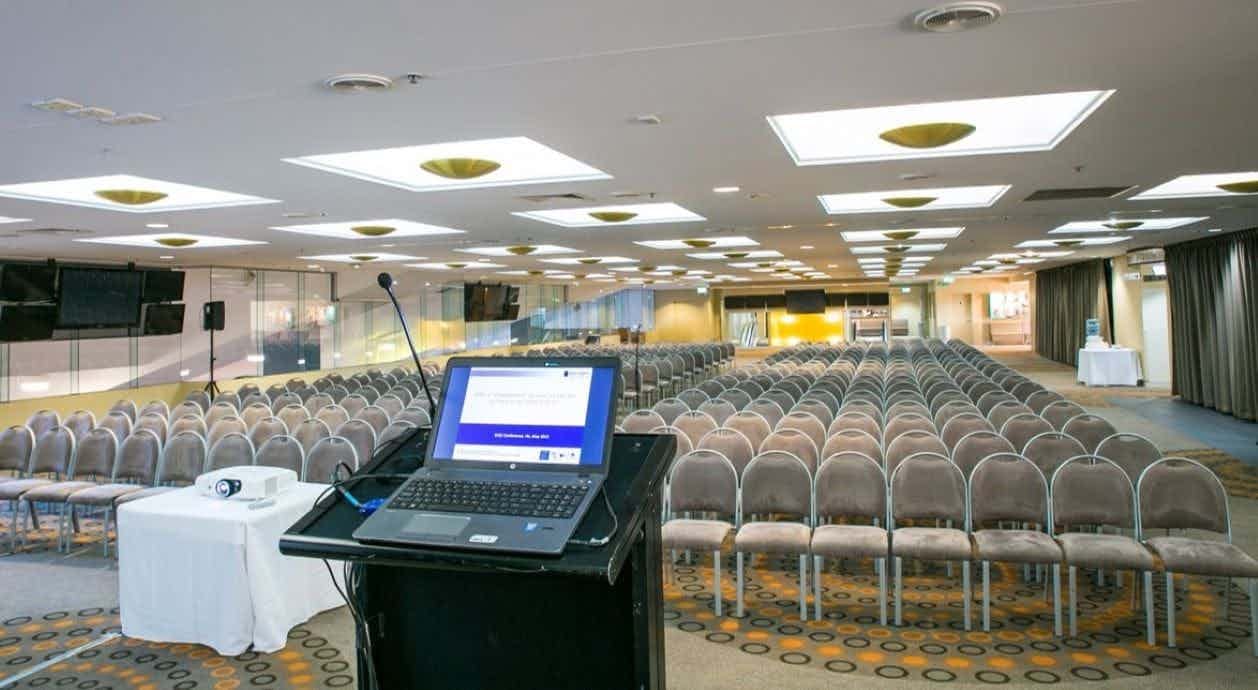 Say Hello to Unobstructed Views with These Pillarless Venues