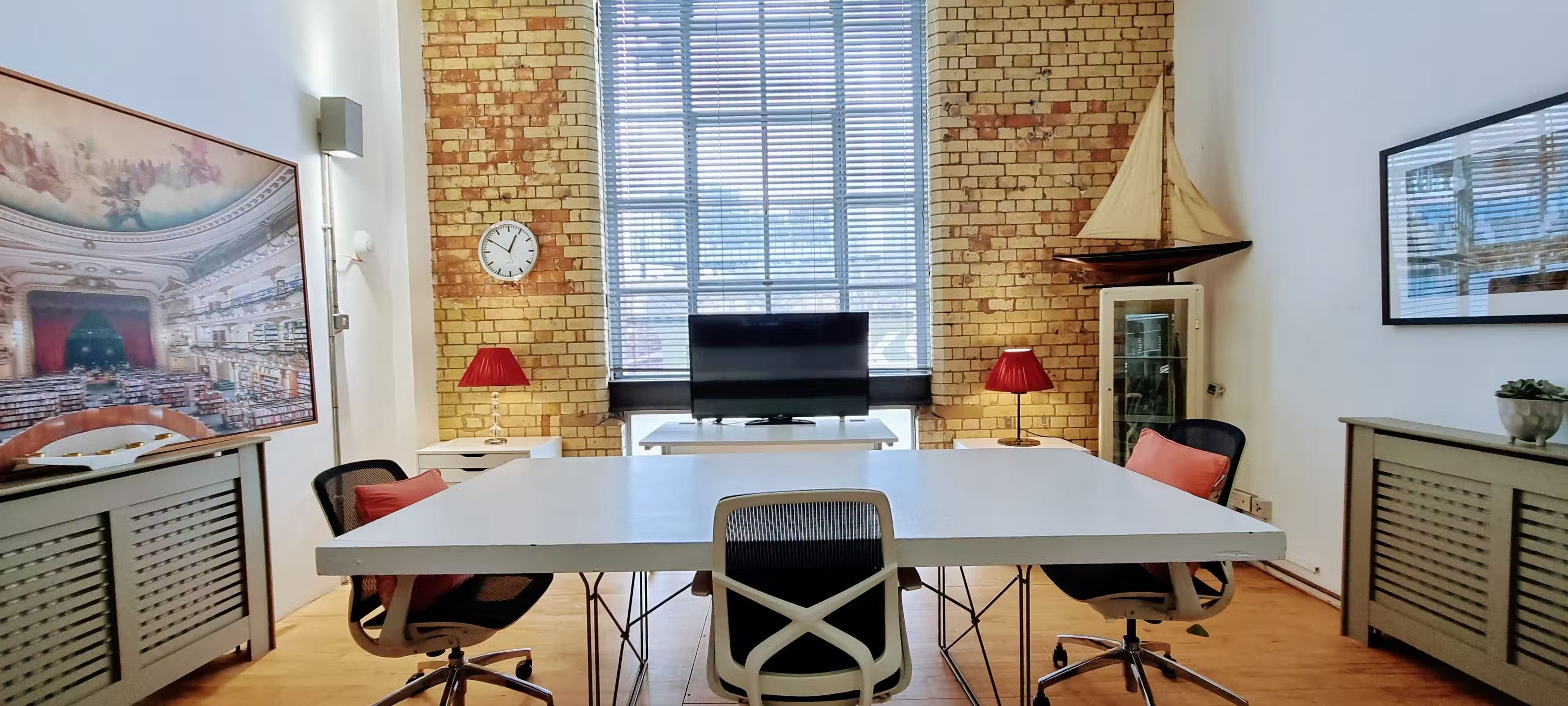 The New Yorker gallery London meeting room 2