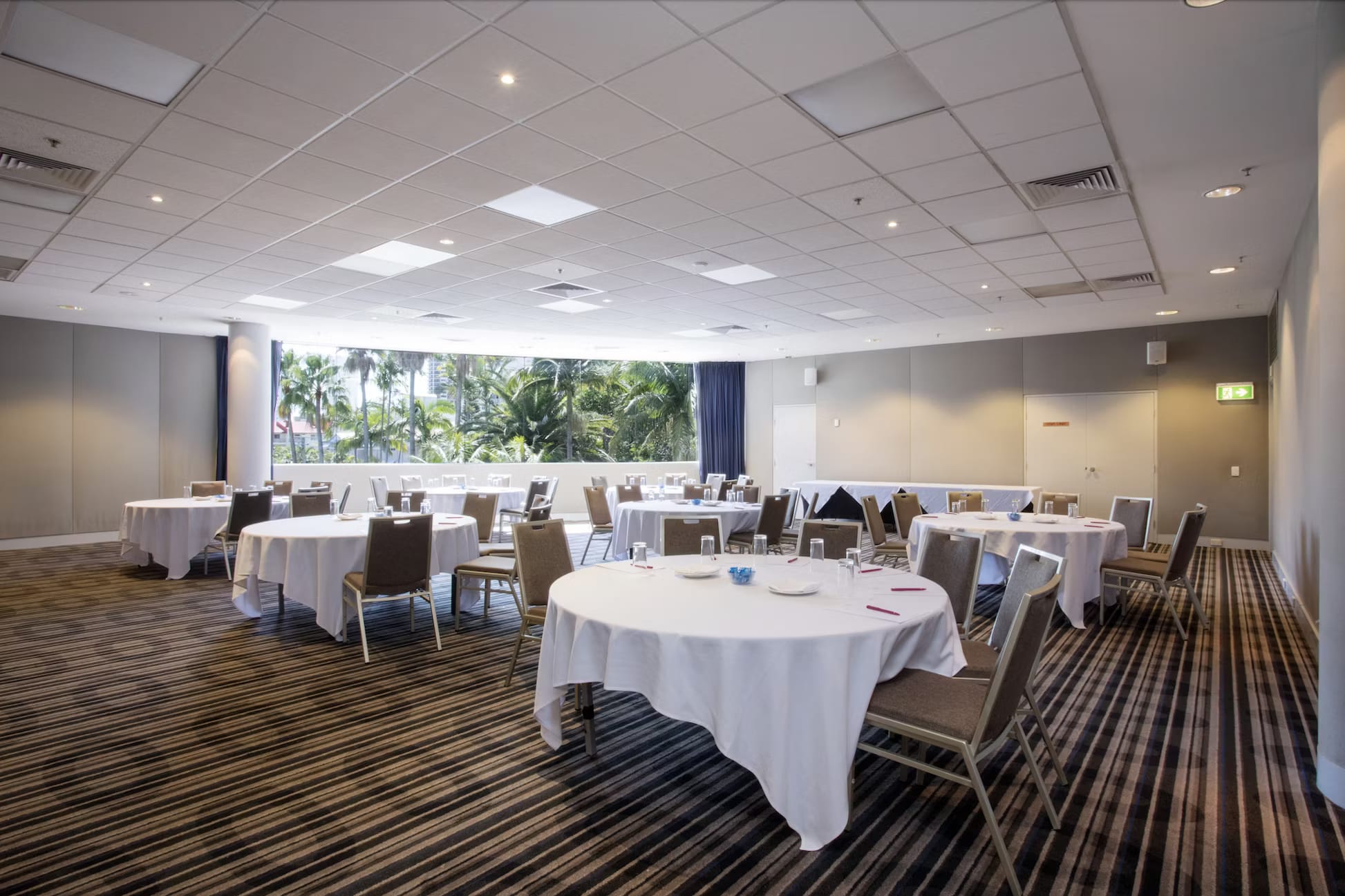 The Phoenix Room, Crowne Plaza Surfers Paradise image 2