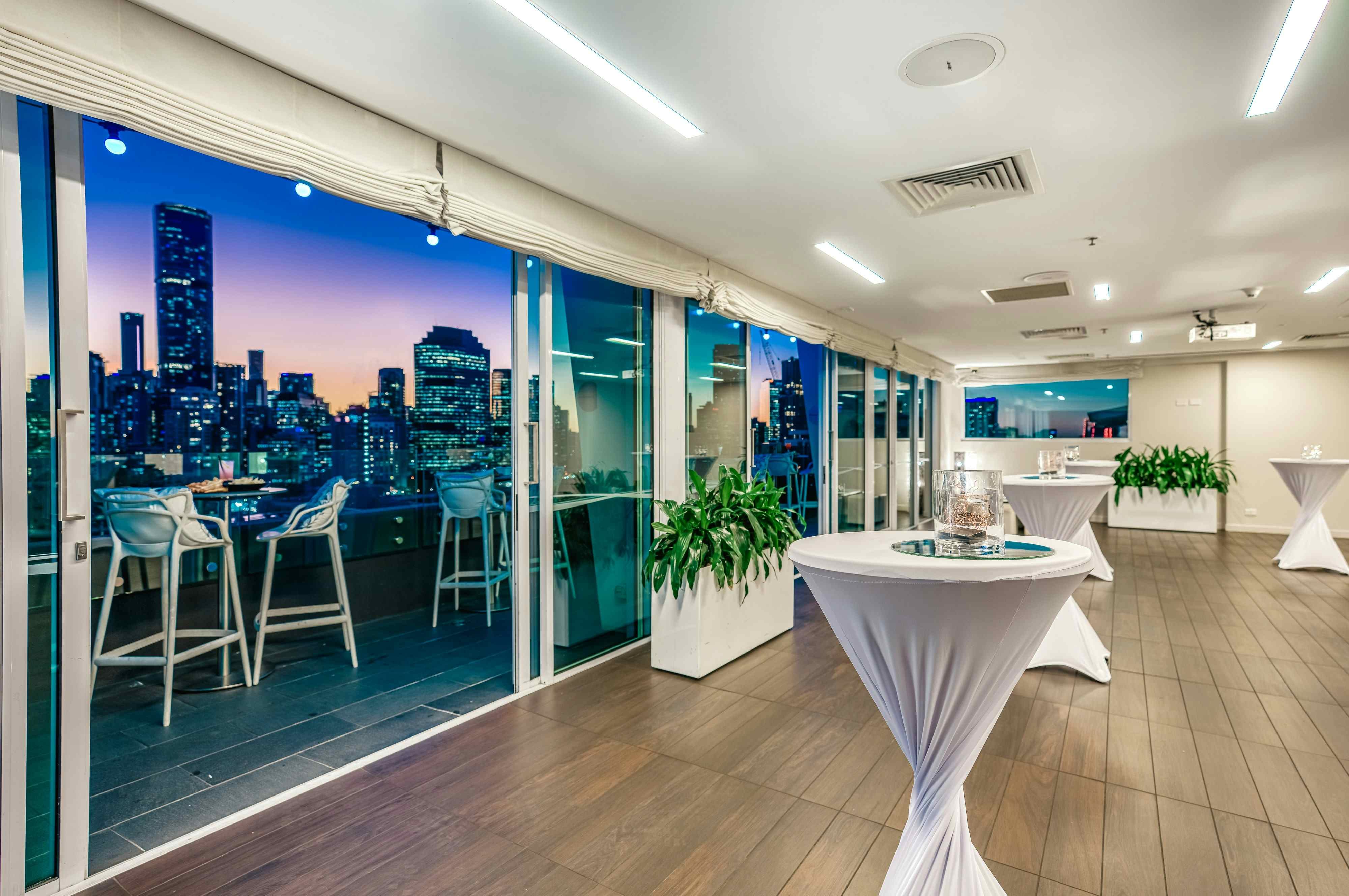 Eagles Nest Brisbane, The Point Brisbane Hotel1