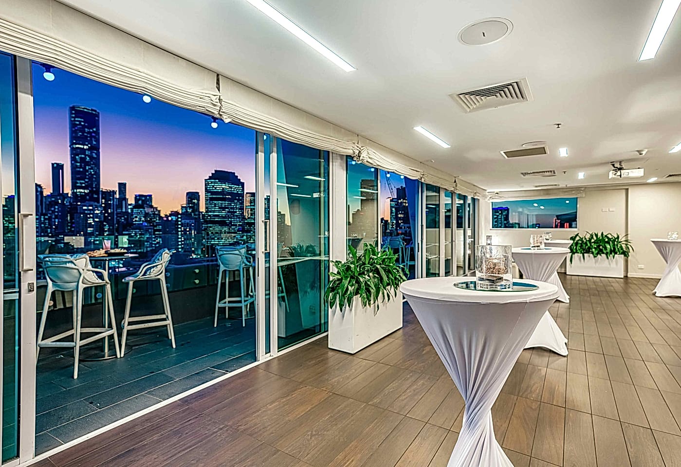 Eagles Nest Brisbane, The Point Brisbane Hotel1