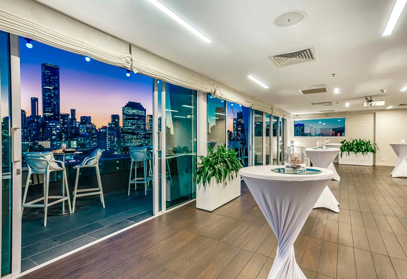 Eagles Nest Brisbane, The Point Brisbane Hotel1