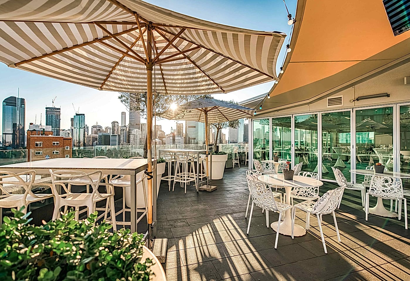 Eagles Nest Brisbane, The Point Brisbane Hotel image 3