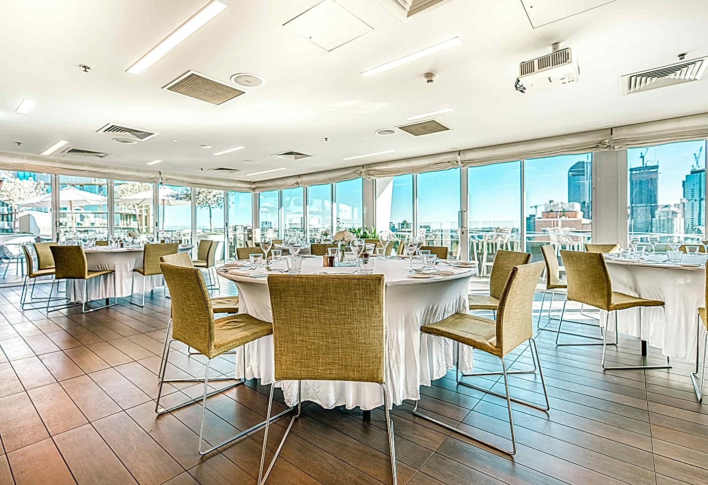 Eagles Nest Brisbane, The Point Brisbane Hotel image 2