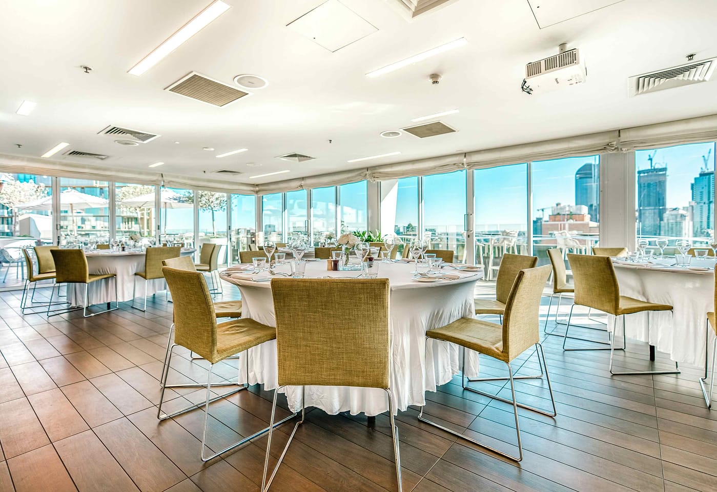 Eagles Nest Brisbane, The Point Brisbane Hotel image 2