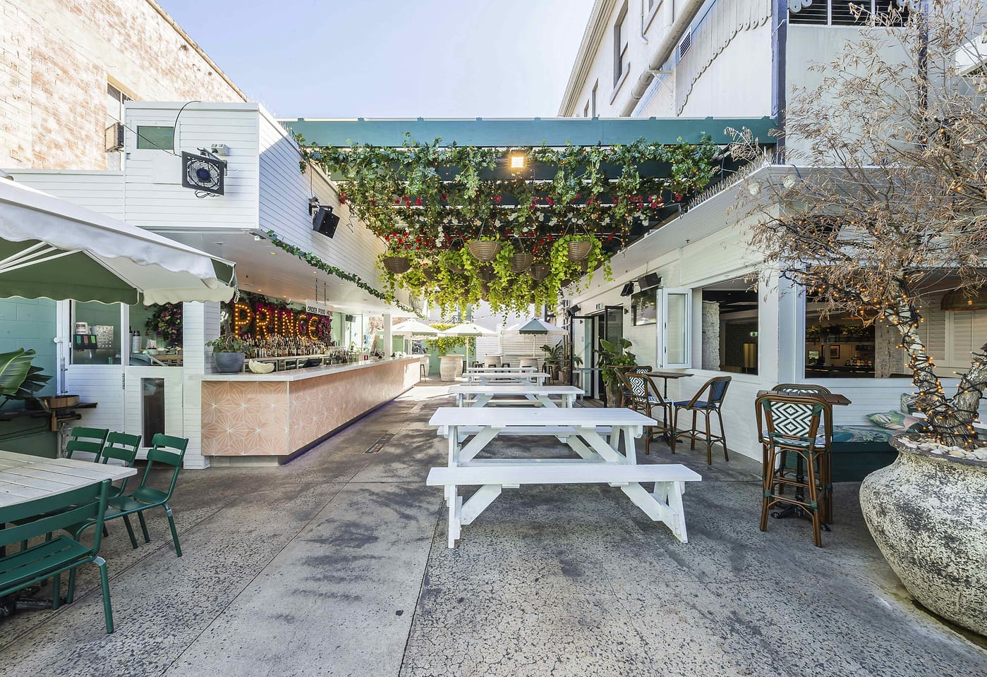 The Prince Consort Hotel | Outdoor Seating | Venue Hire Brisbane | 2