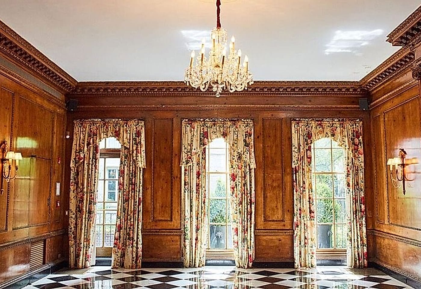 The Upper East Side venue that gives you plenty to choose from: The Astor House image 2