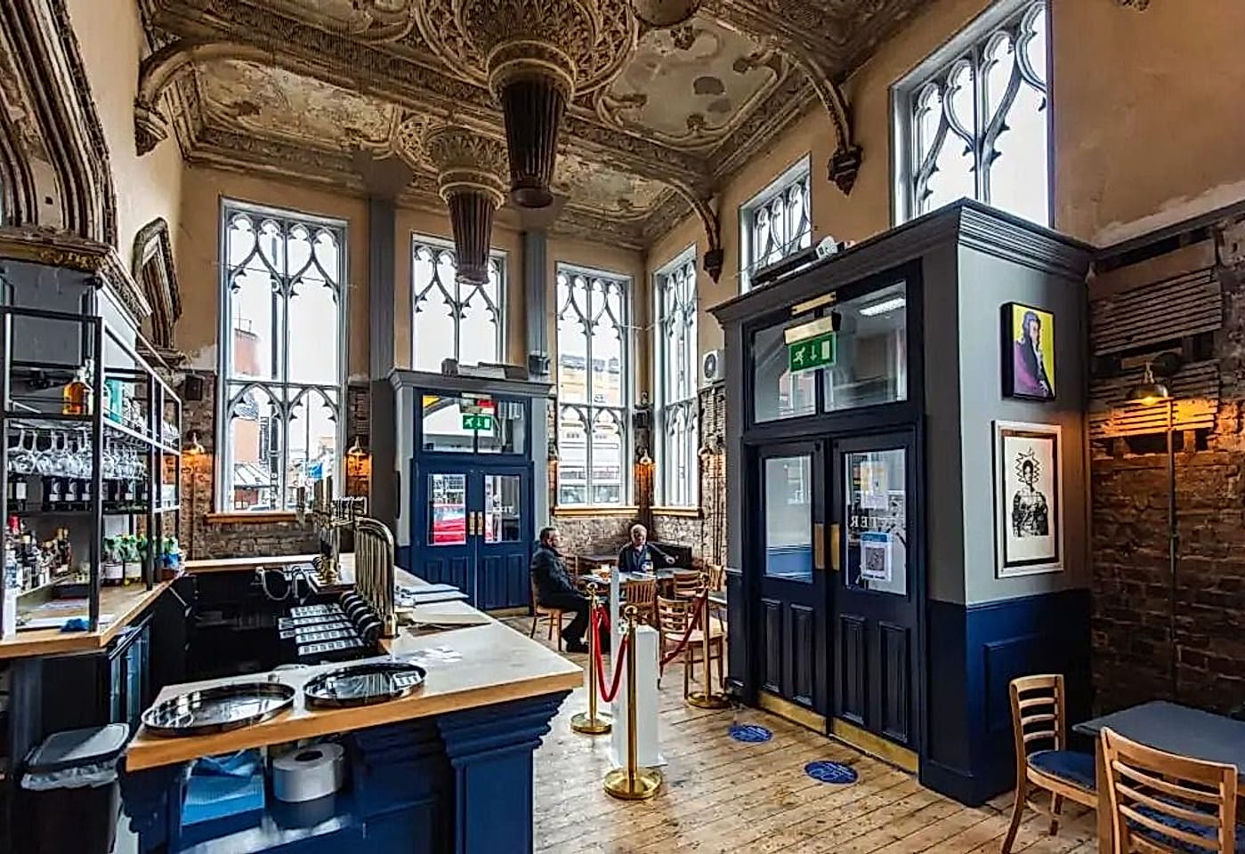 The crown and kettle pub manchester 1