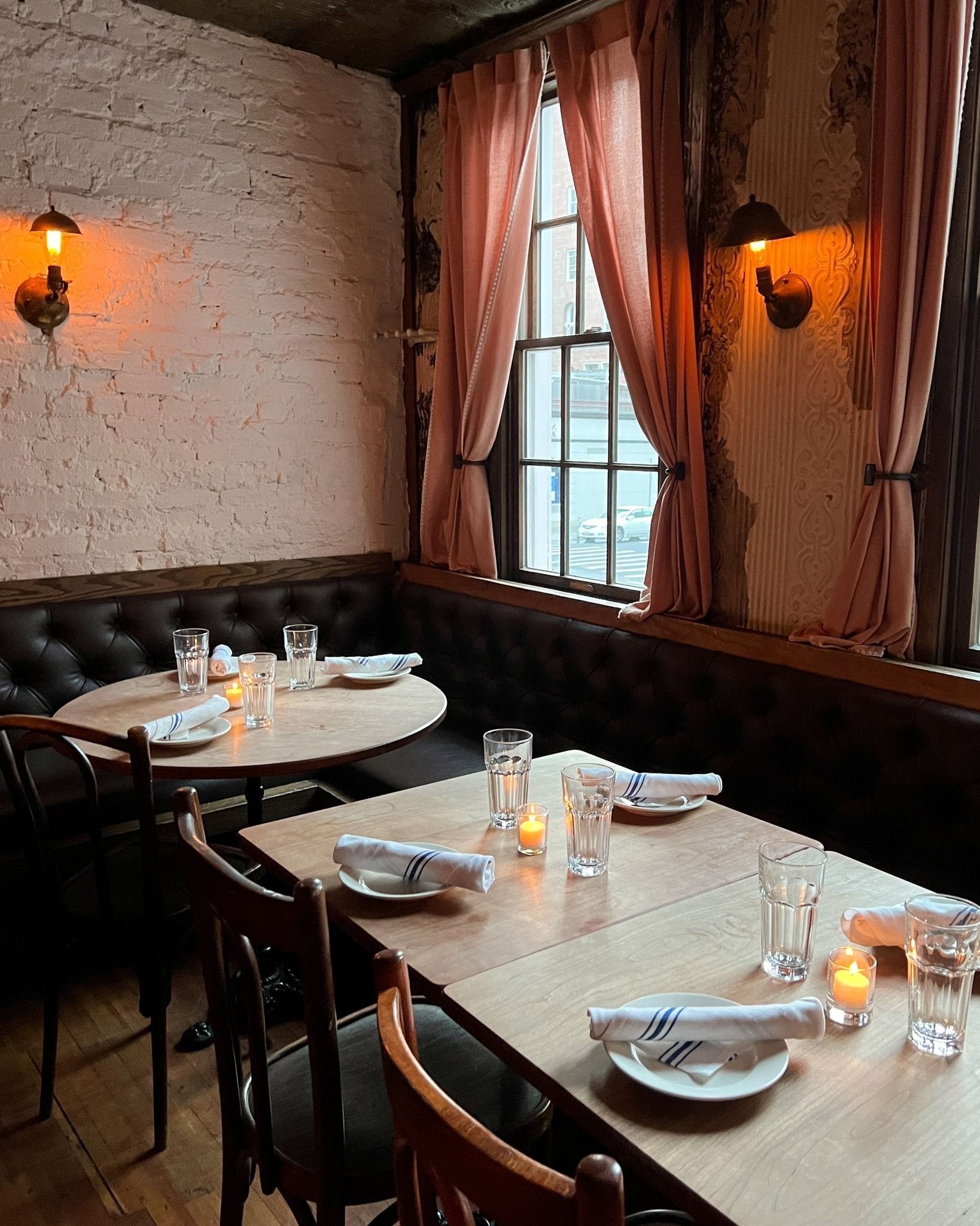 A New York birthday party venue for only your nearest and dearest: Tiny’s and the Bar Upstairs image 2