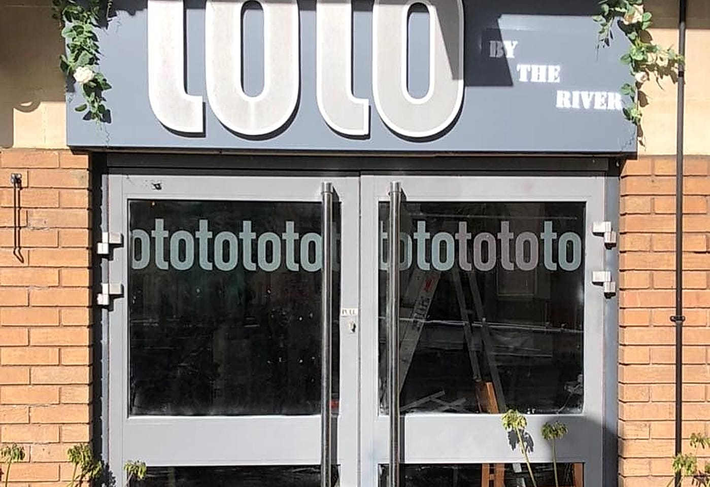 Totos bristol late night bar