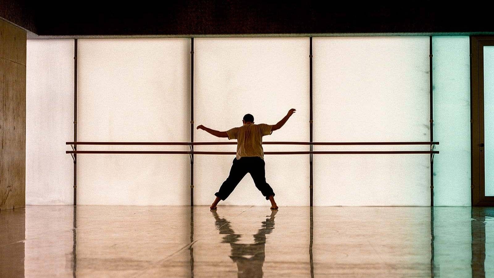 The London rehearsal studio for award-winning work: Laban Building image 2
