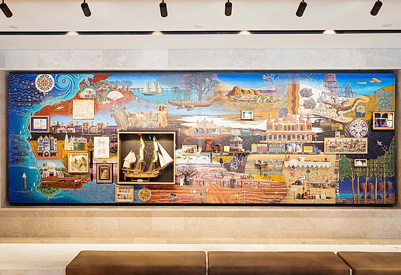 Upper Lounge, Parmelia Hilton Perth image 3