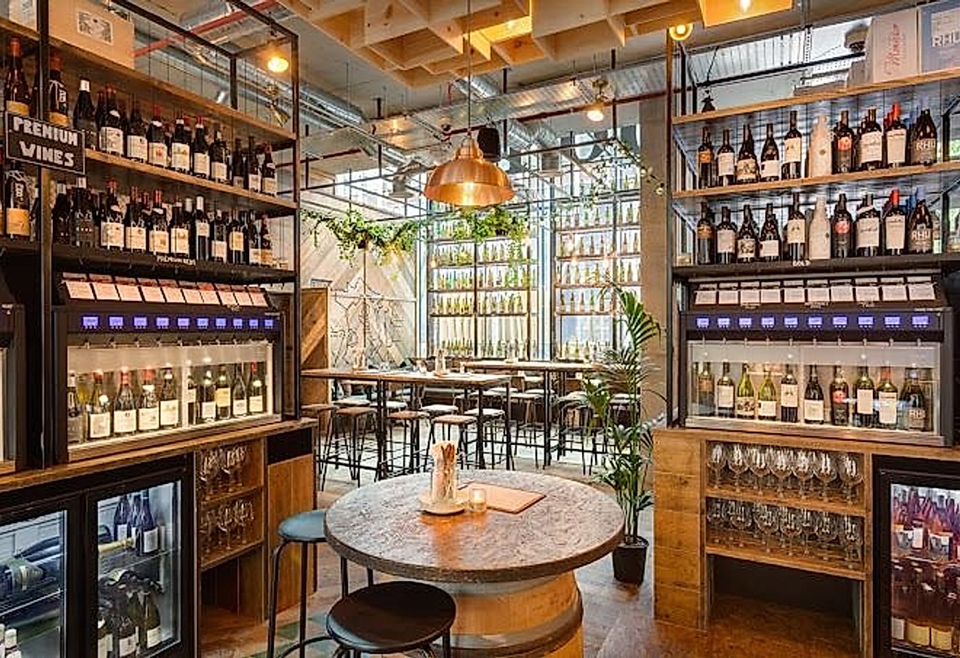 An outdoor bar in Victoria for the wine enthusiasts: Vagabond1