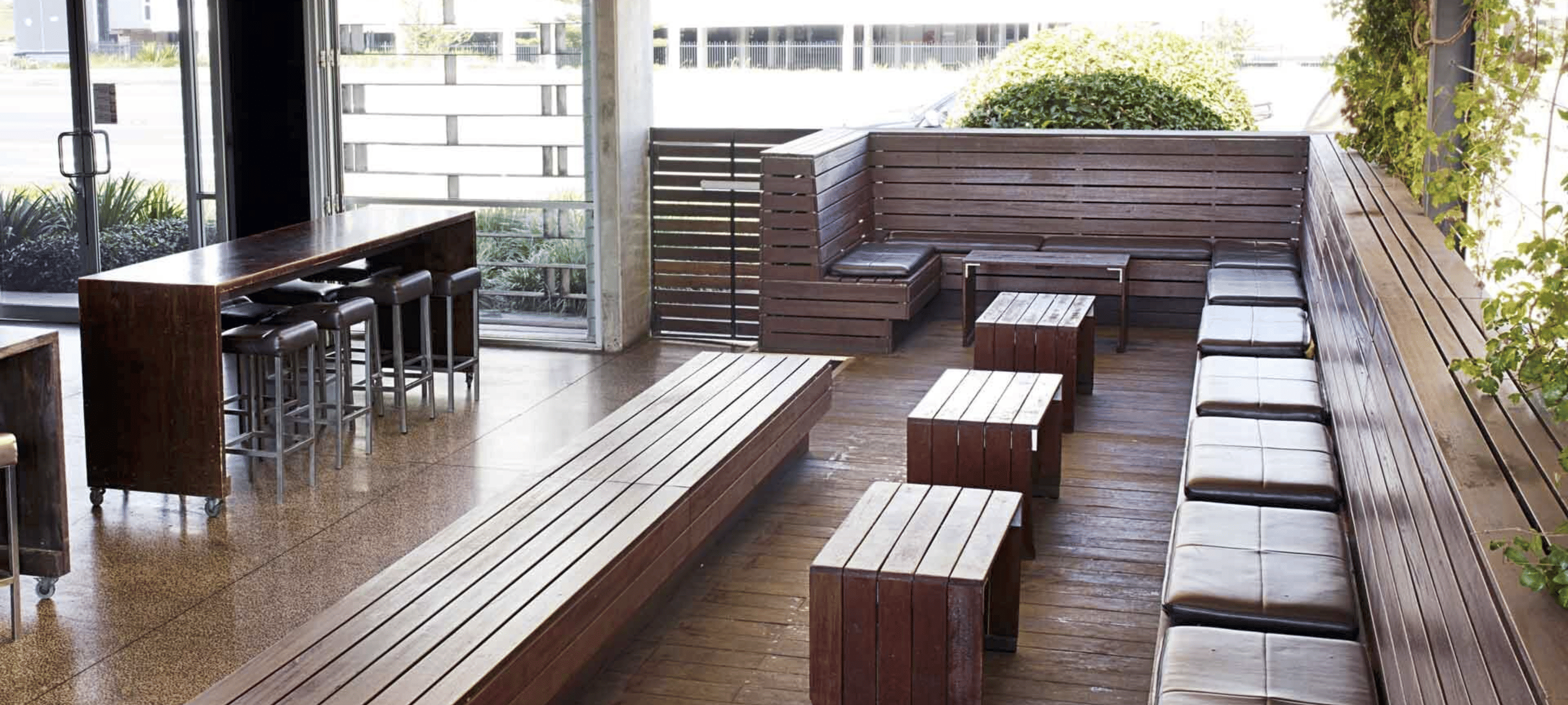 Varsity Lakes Tavern | View of Outdoor Bench Seating | Venue Hire Gold Coast | 2