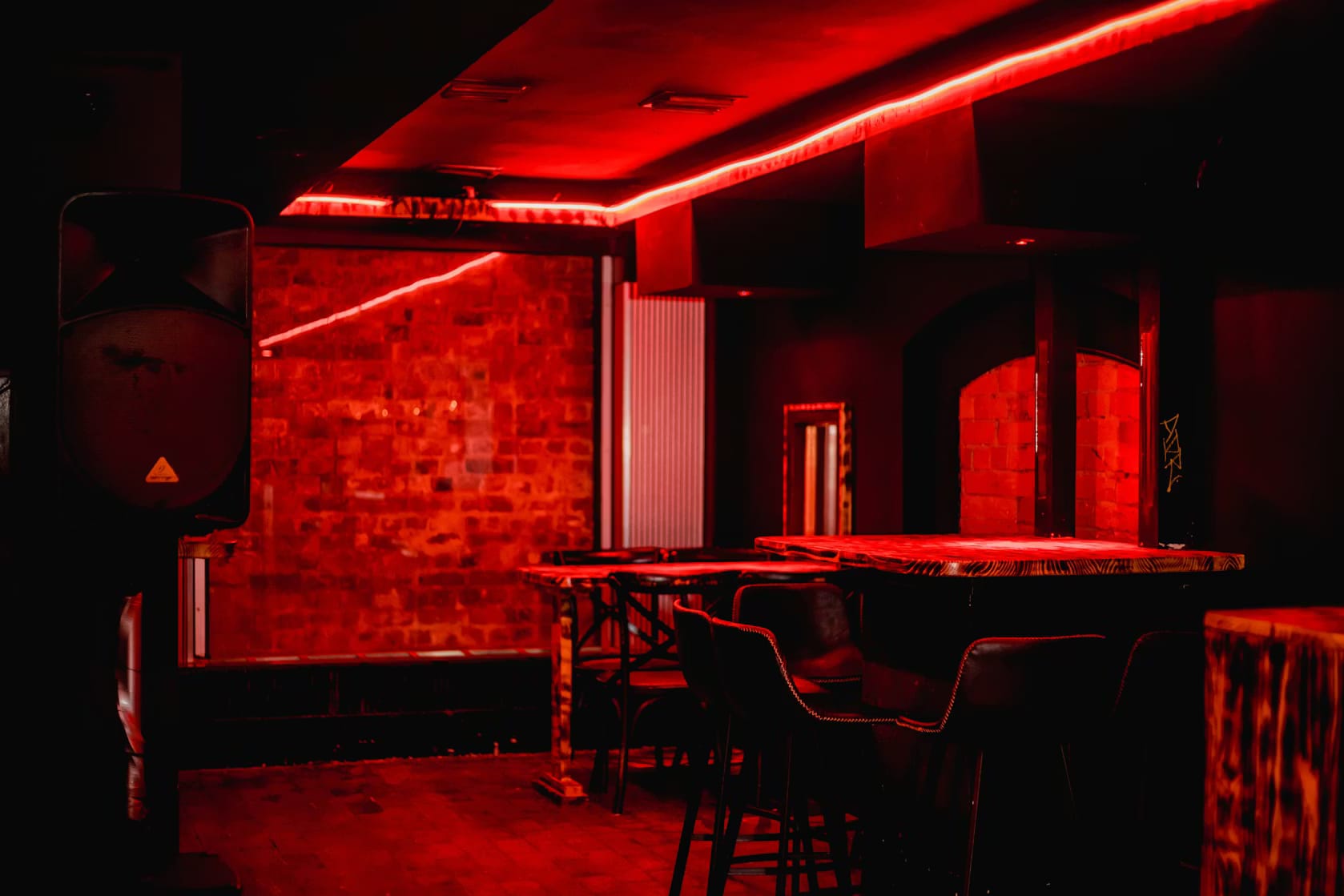 Versace Lounge image 2