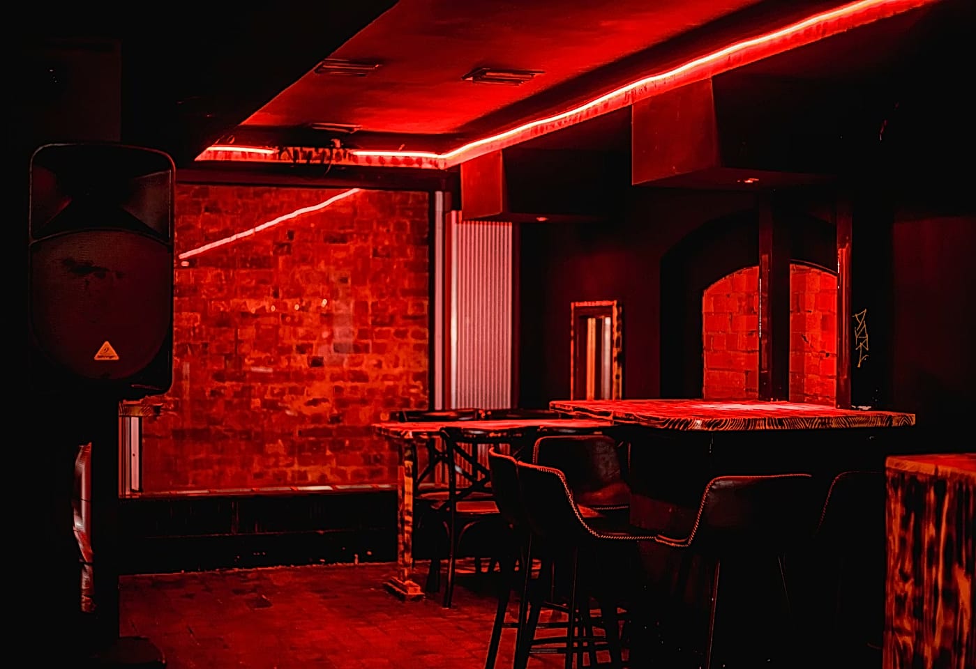 Versace Lounge image 2