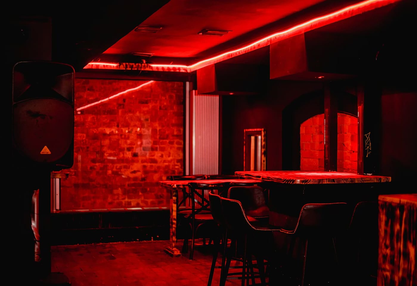 Versace Lounge image 2