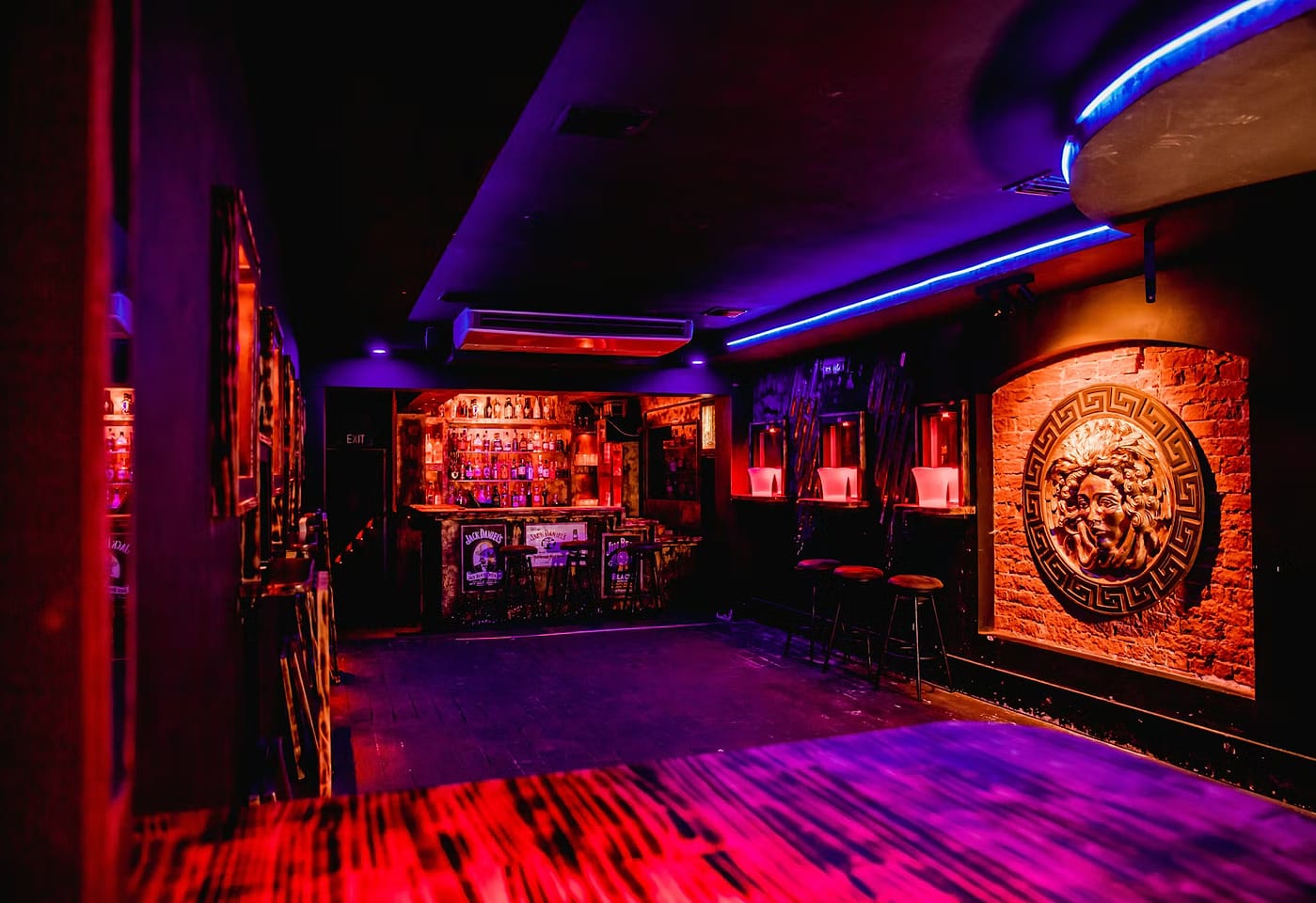 Versace Lounge1