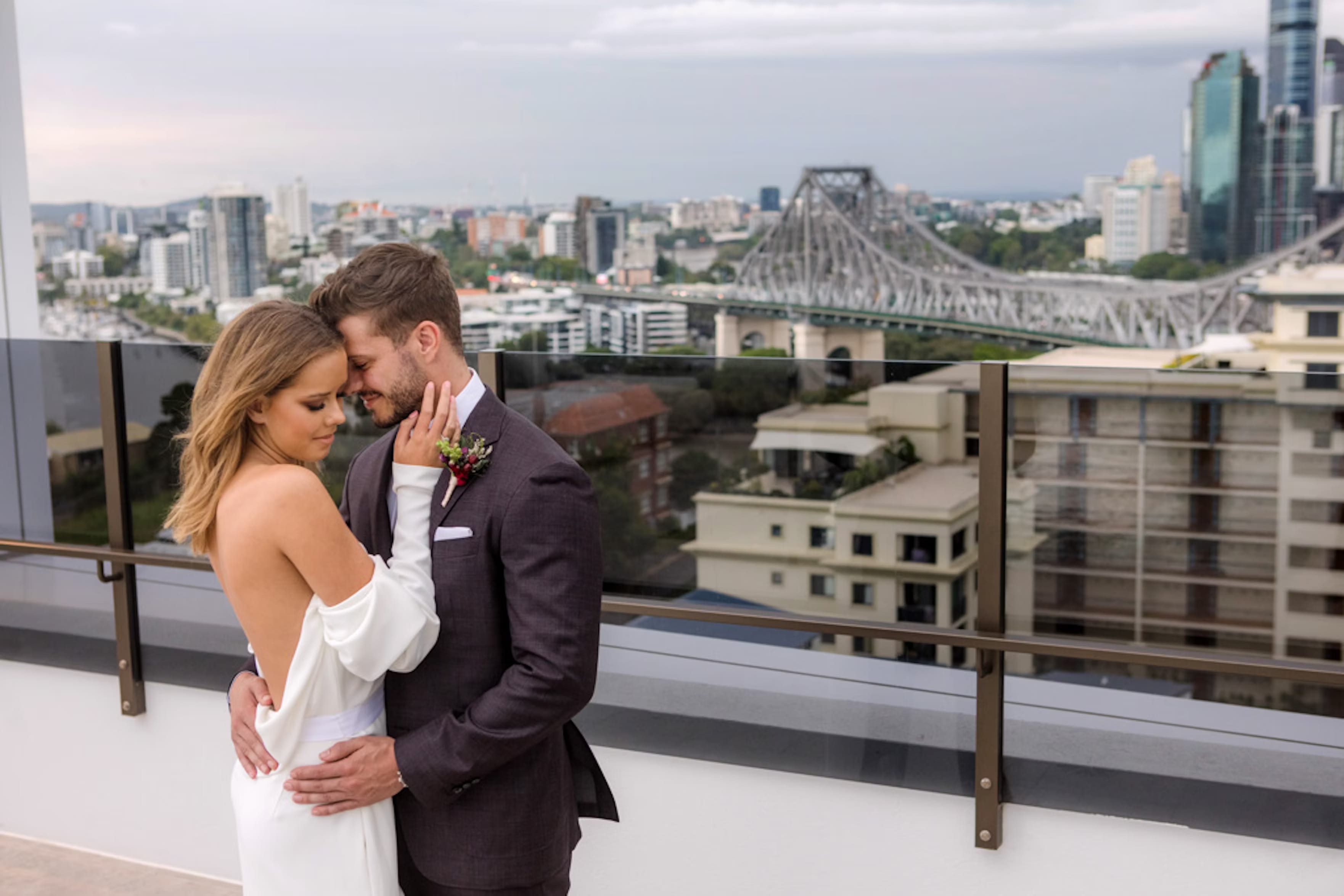 Weddings, Bisou Bisou image 2