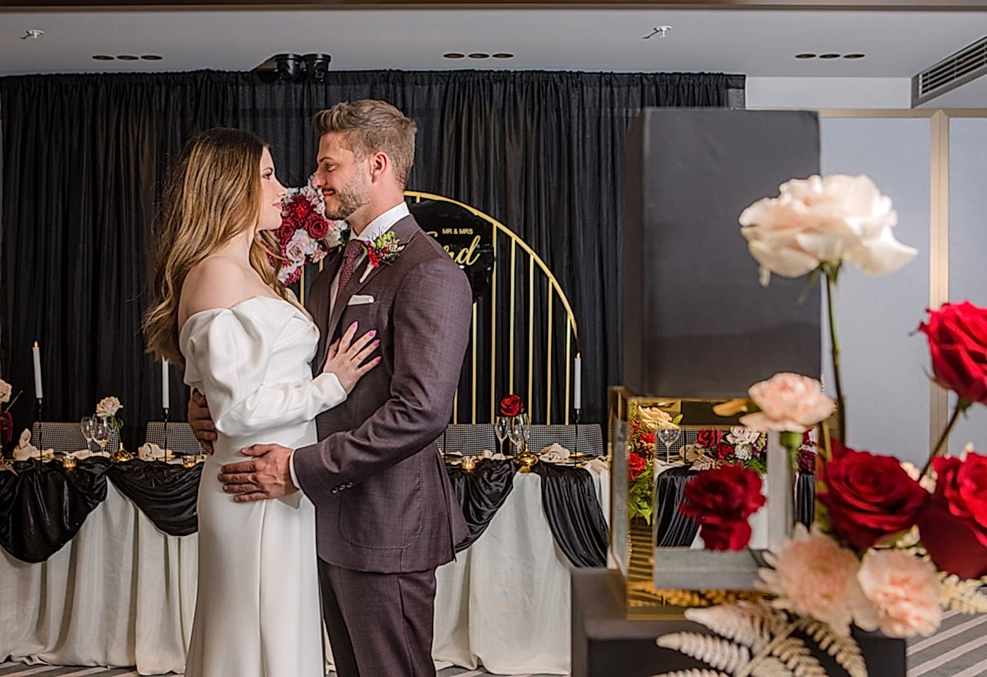 Weddings, Bisou Bisou image 3