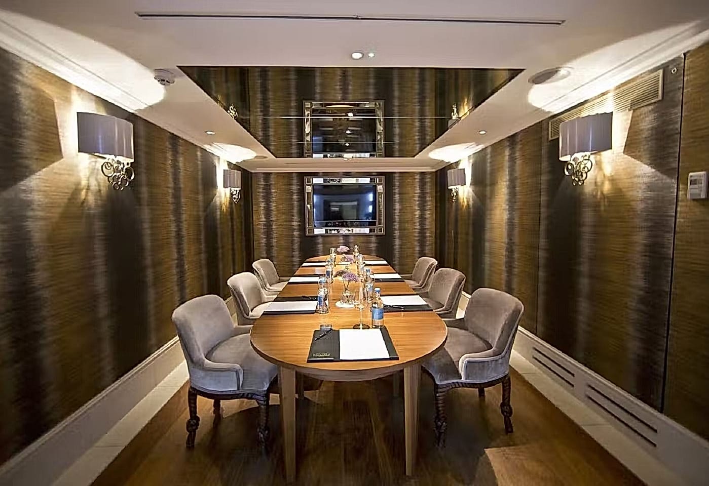 Wellington, St James's Hotel and Club mayfair meeting room