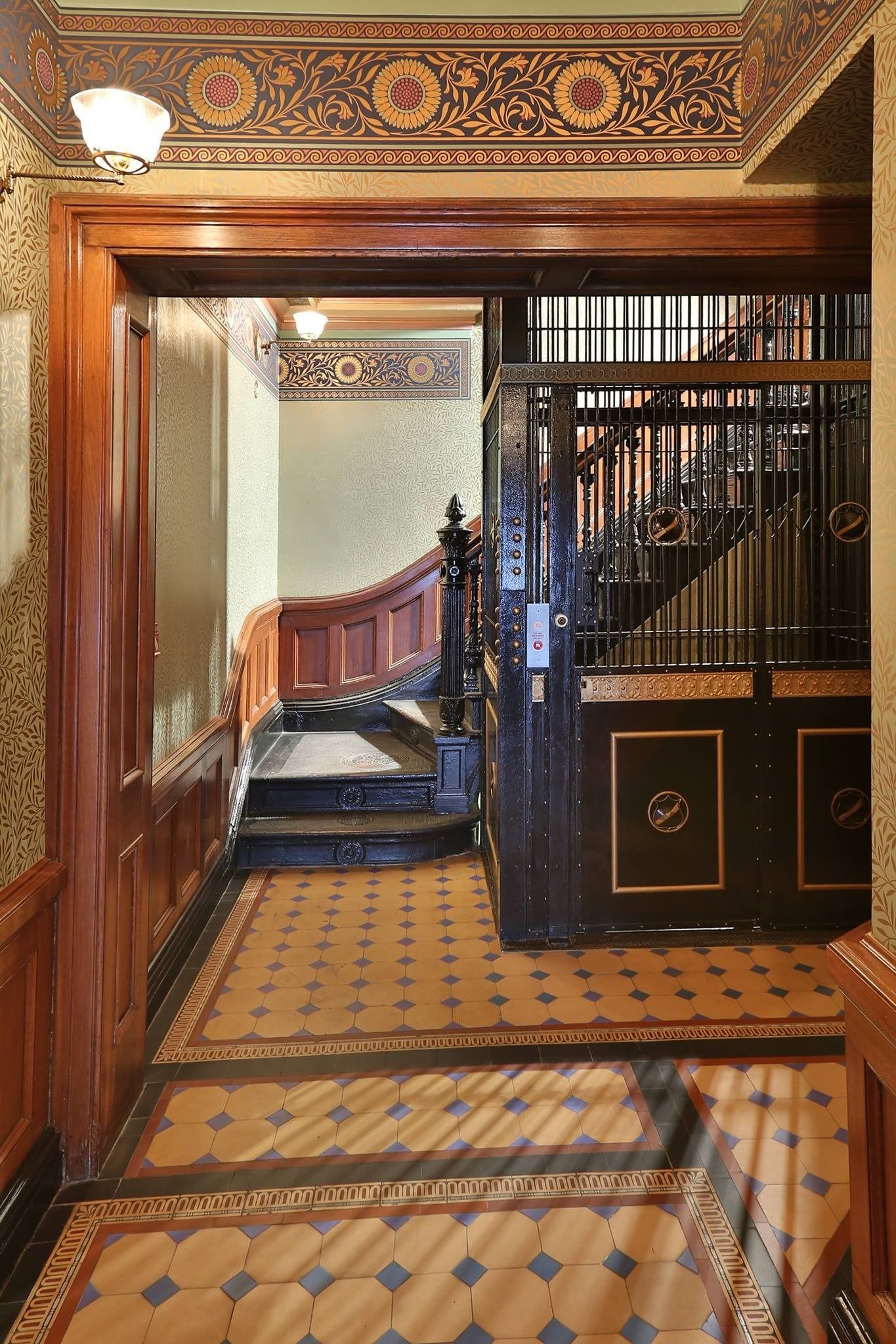 A historical, ornate Brooklyn venue in a former bank: Weylin image 3