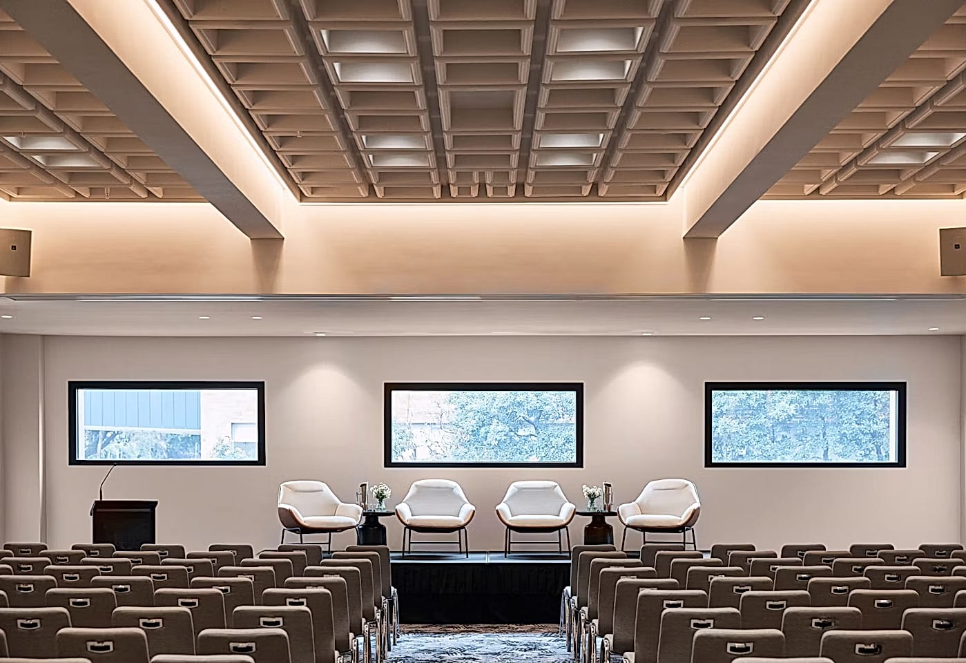 Whiteley, Rydges North Sydney image 2