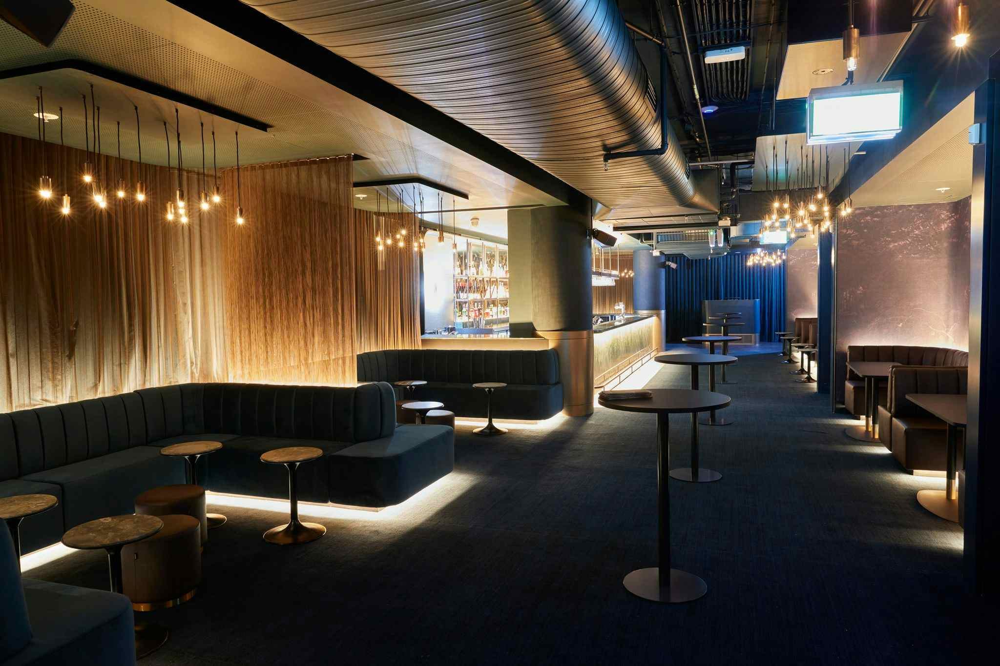 Wine Bar, The Metropolitan Hotel image 2