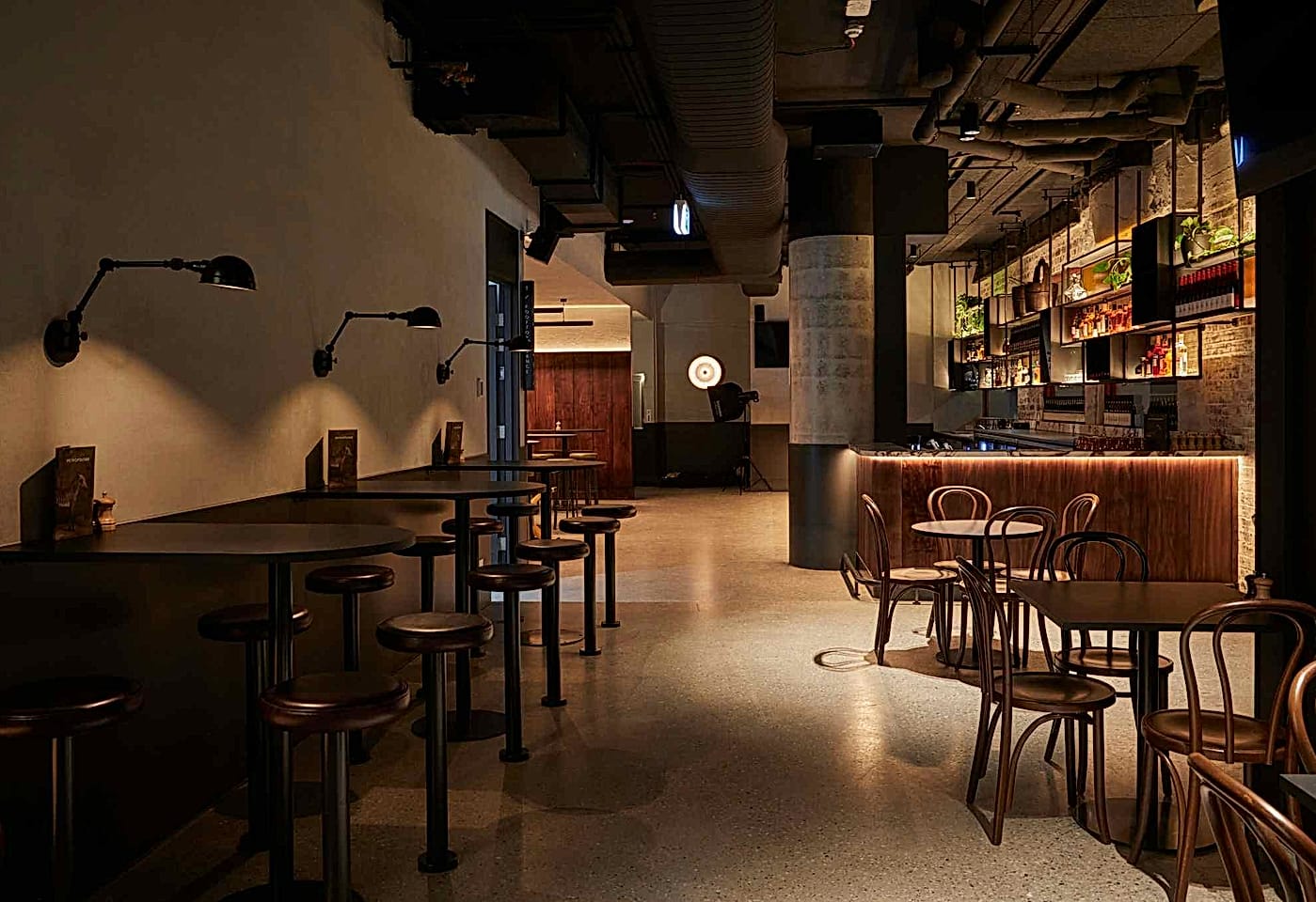 Wine Bar, The Metropolitan Hotel1