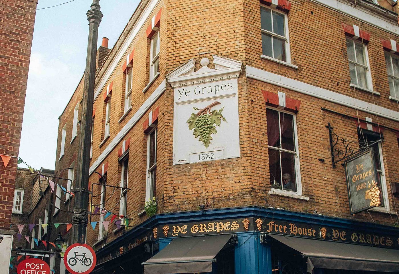 YE Grapes Mayfair pubs