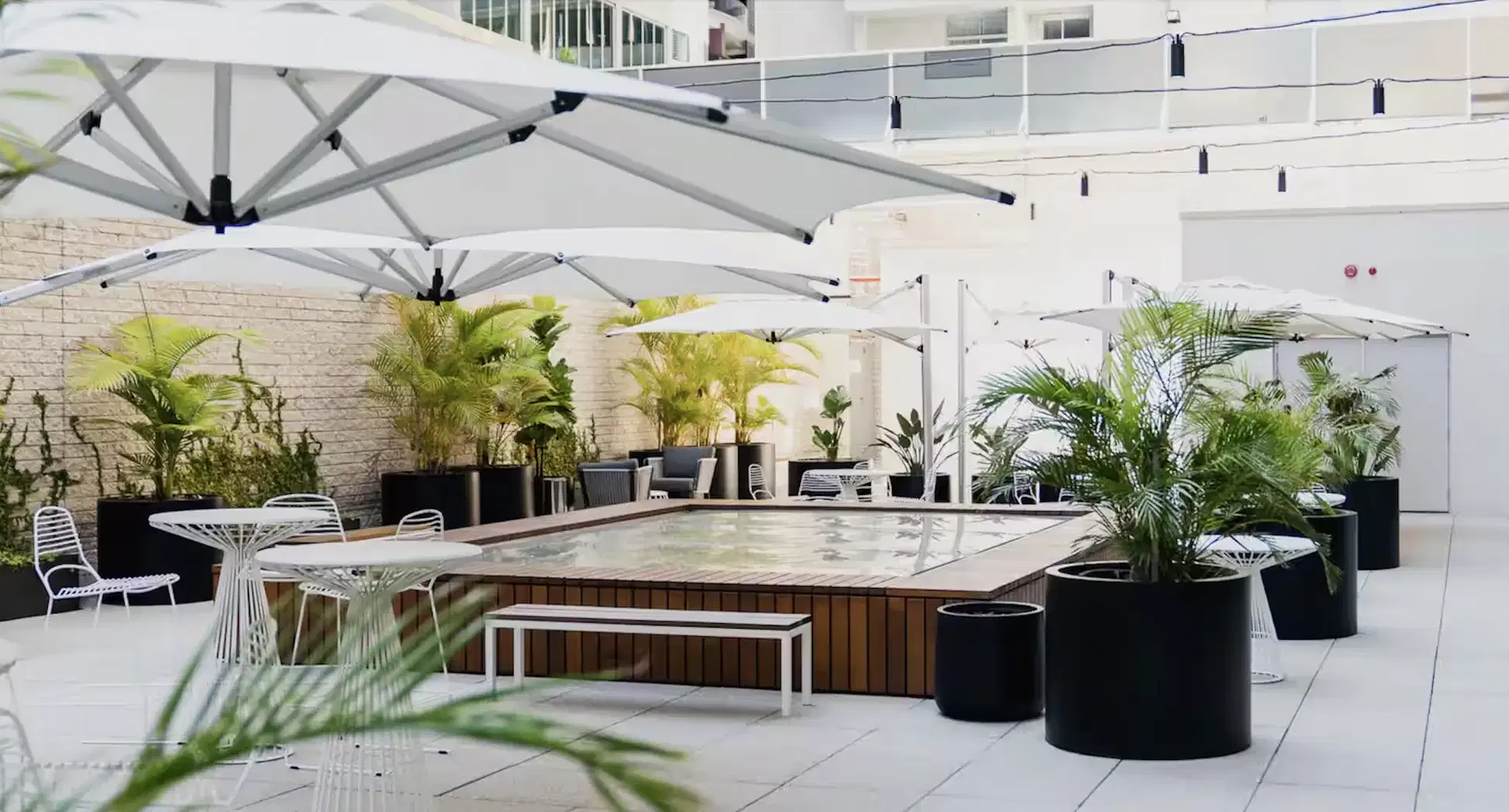 Outdoor Piazza, Parmelia Hilton Perth1