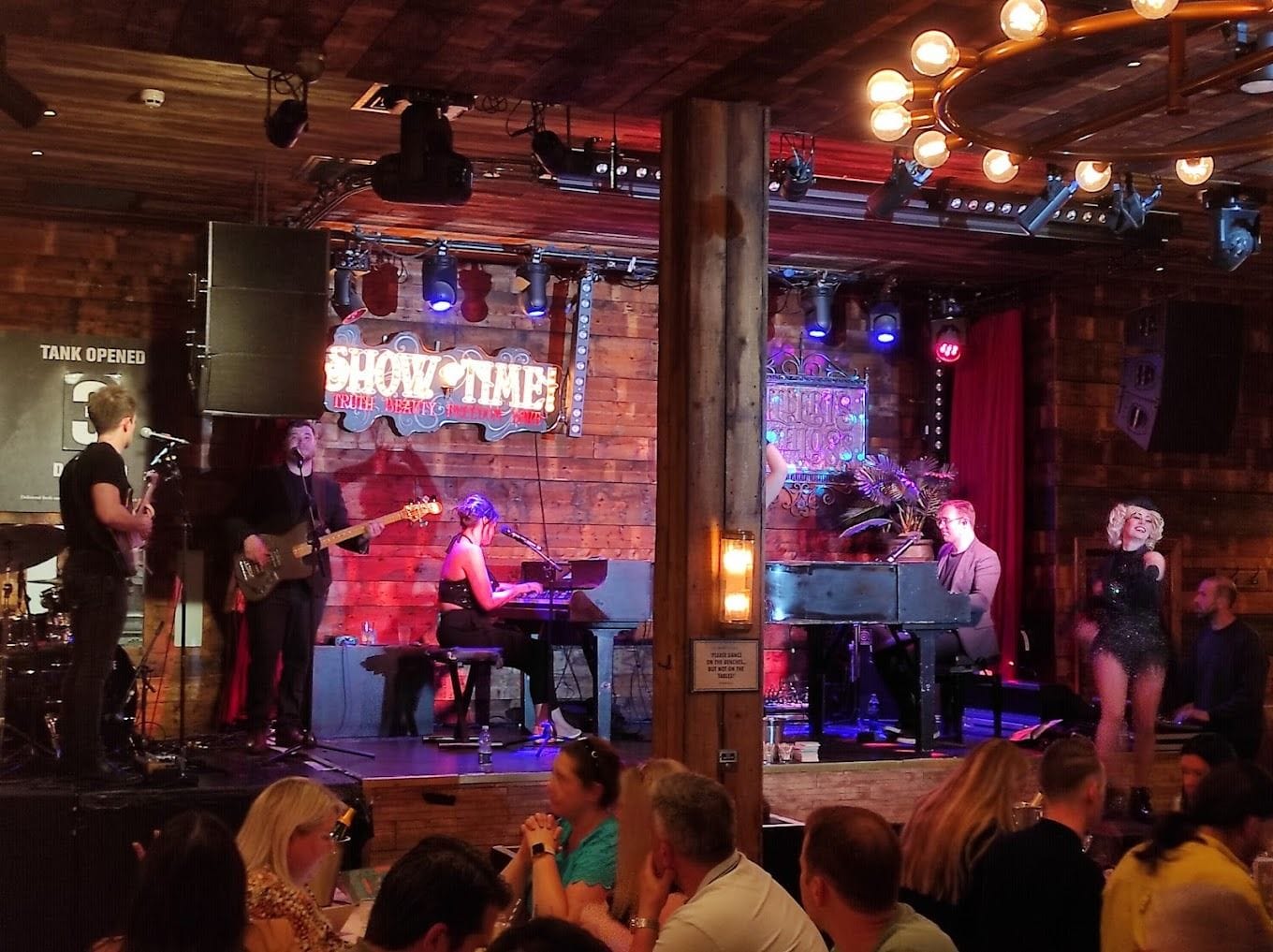 albert schloss manchester 2