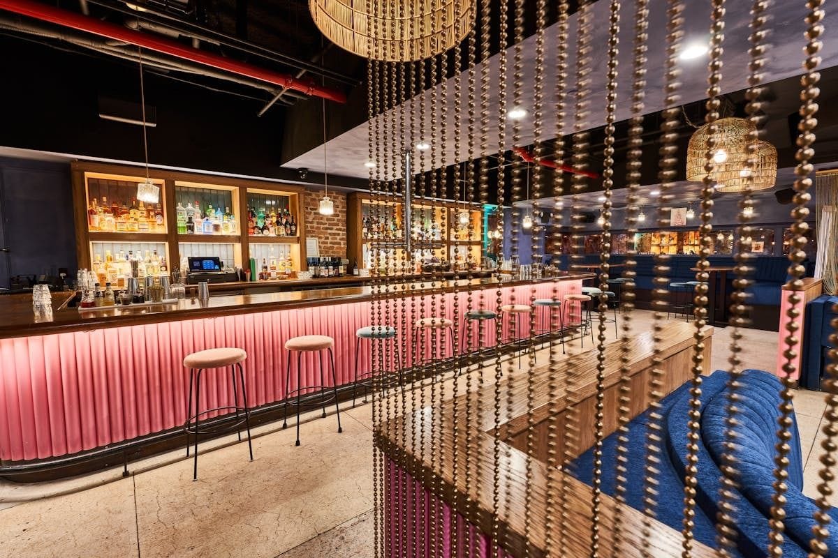 Throw a Big Easy party in the Big Apple: Alligator Pear1