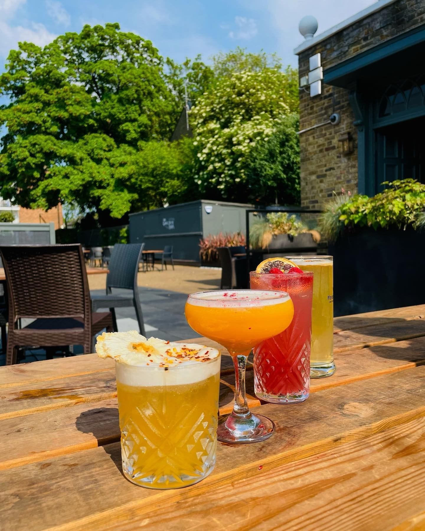 alwyne castle beer garden