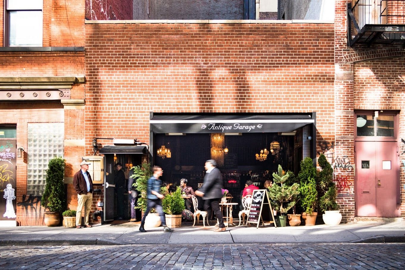 A comforting and quirky SoHo outdoor bar: Antique Garage 1