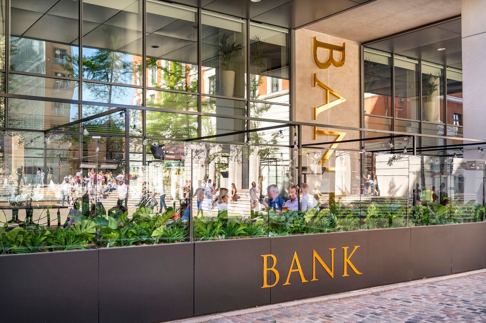 An outdoor bar in Birmingham suitable for all occasions: Bank Birmingham1