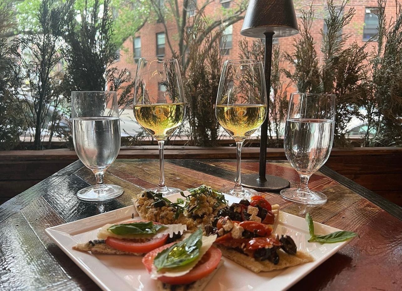 A modern wine bar in the heart of SoHo: Bar Veloce image 2