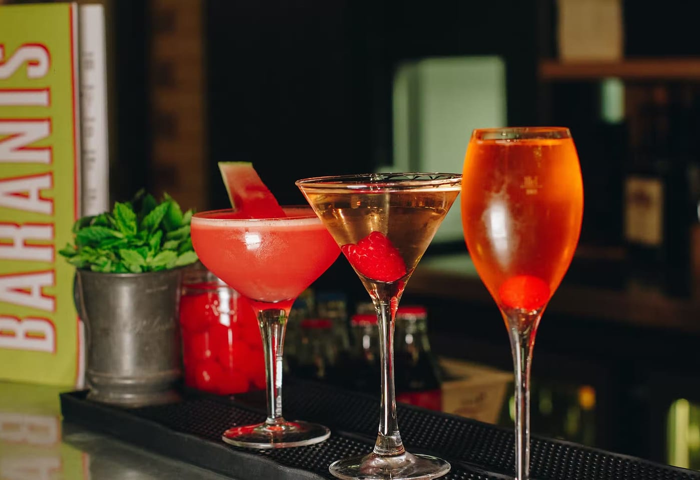 Baranis bar Embankment