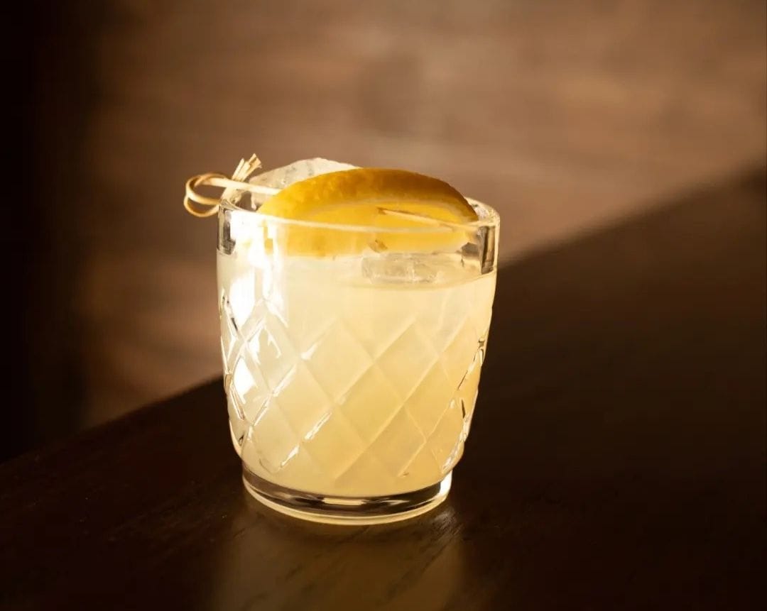 bees knees williamsburg bars event space to rent brooklyn nyc