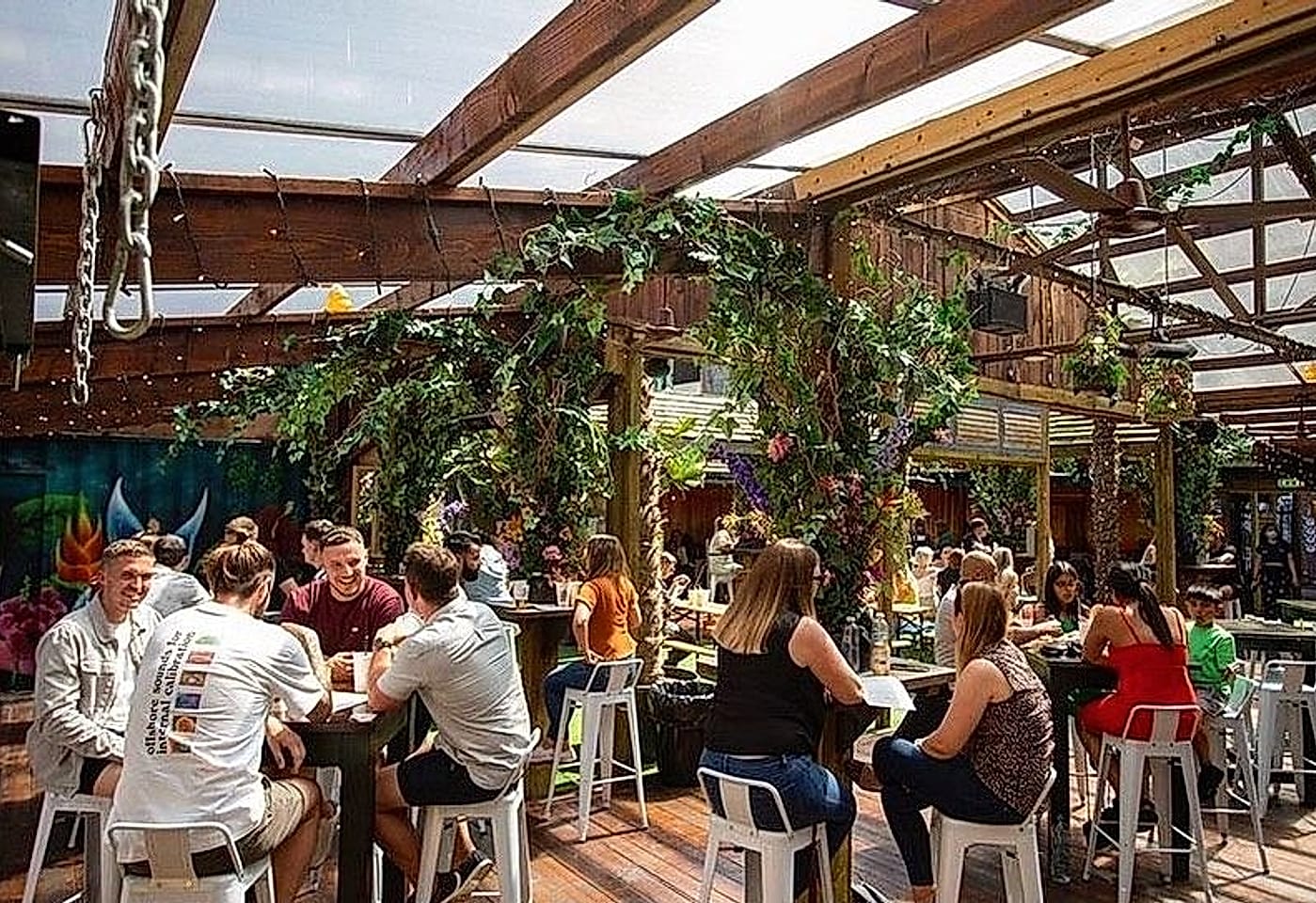 Birdies bar and bbq, outdoor bars in Birmingham