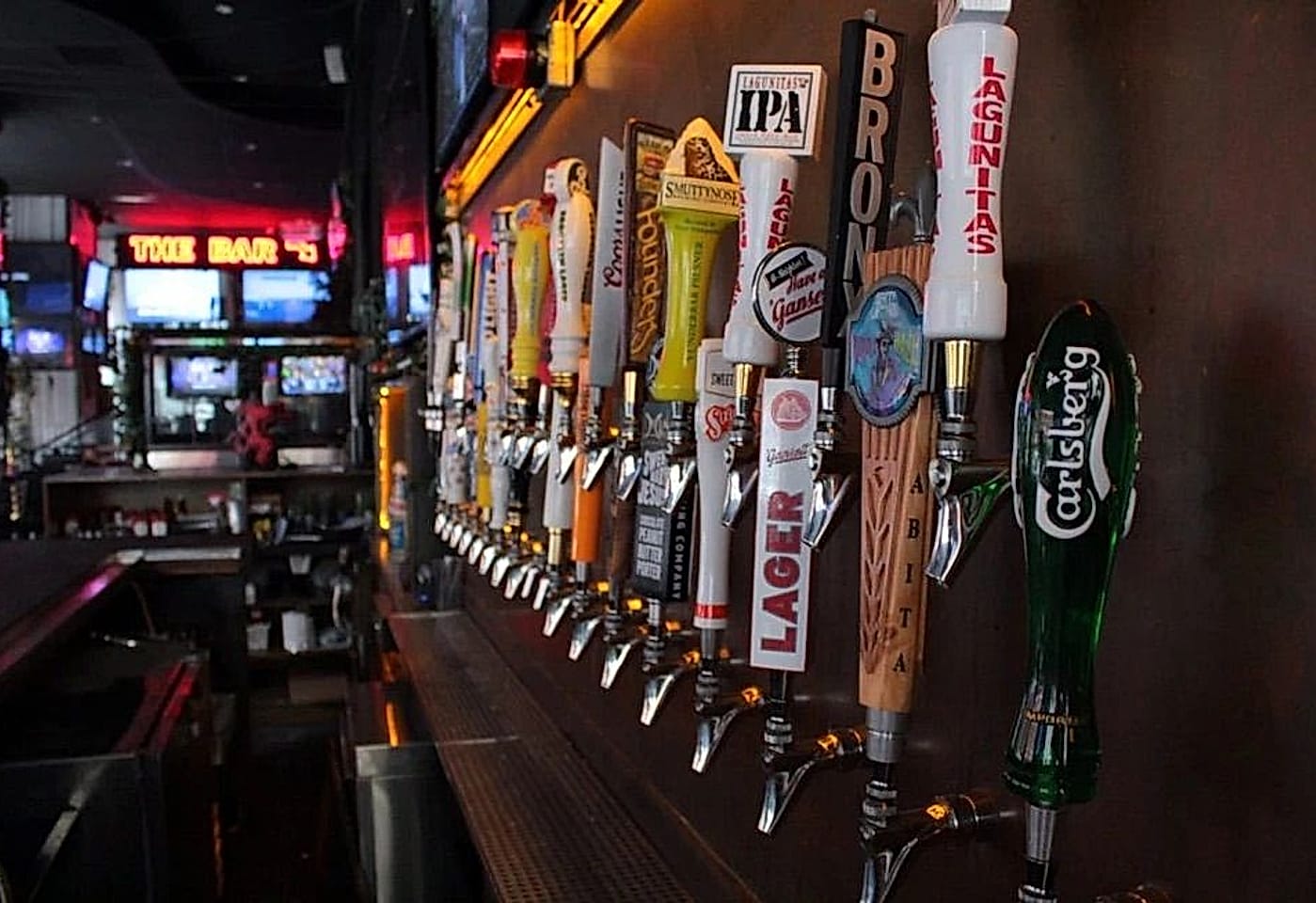 Manhattan beer garden or sports bar?: The Bowery image 2