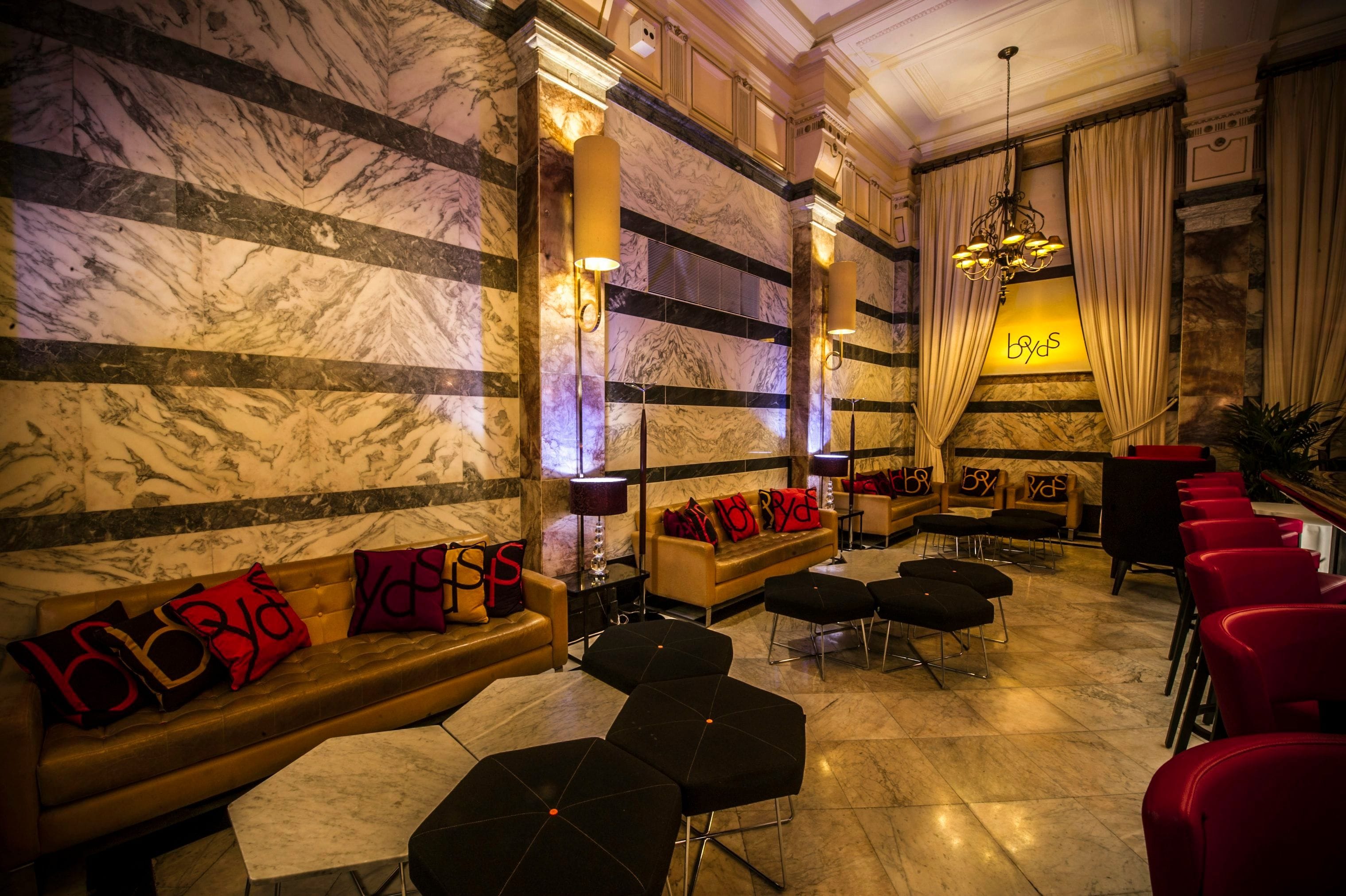 boyds bar and grill embankment wine bar london