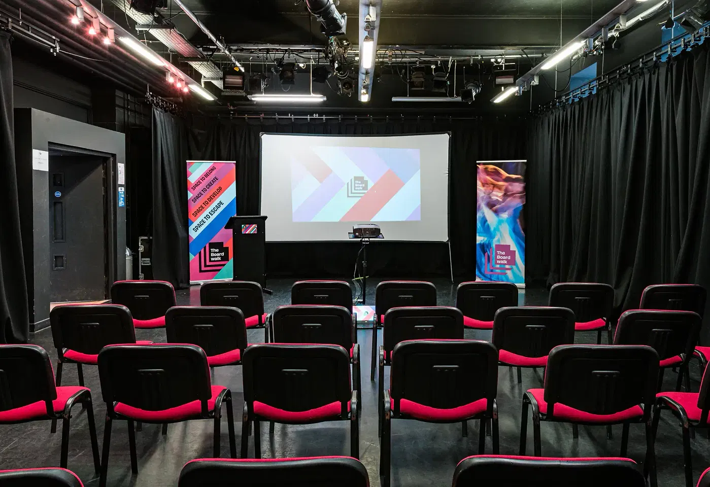 A Glasgow studio in the heart of the city: Brian Cox Studio Theatre at The Boardwalk image 2